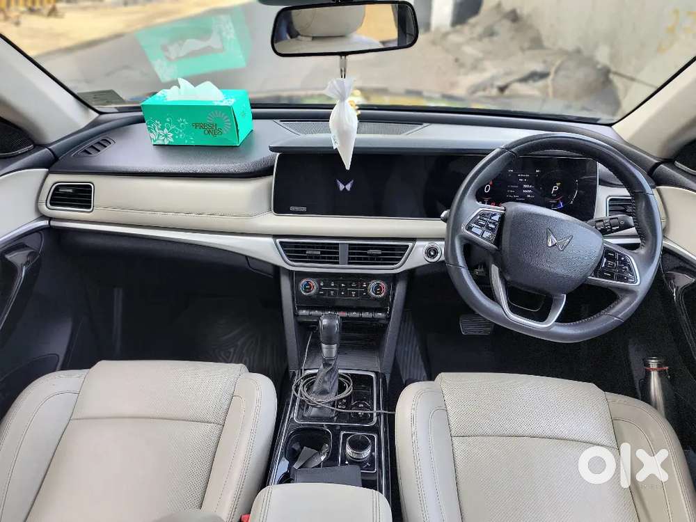 Mahindra Xuv700 Ax7l