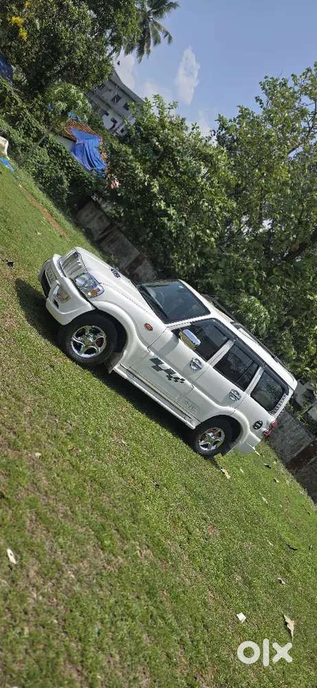 Mahindra Scorpio 2013