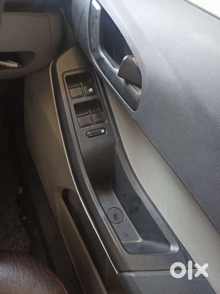 Tata Tiago 2022 Petrol 67504 Km Driven