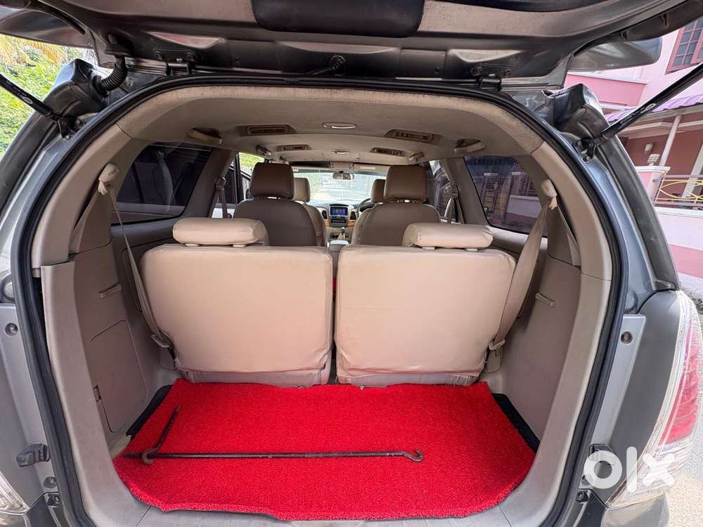 Toyota Innova 2.5 V 7 Str, 2011, Diesel