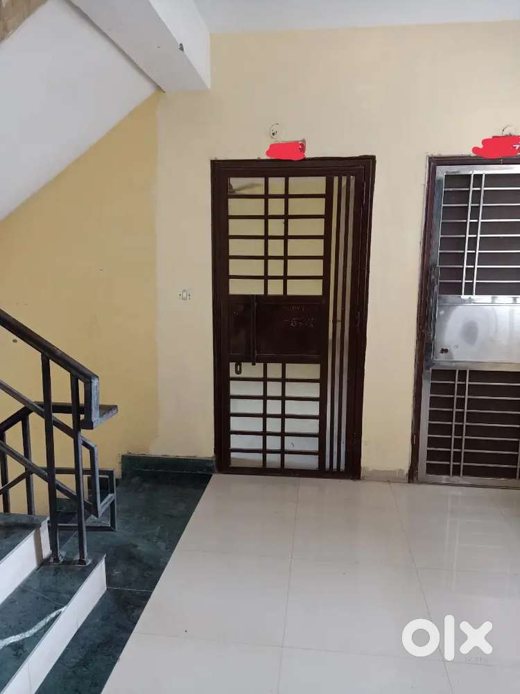 2BHK flat available for rent near RRTS MEERUT NORTH .