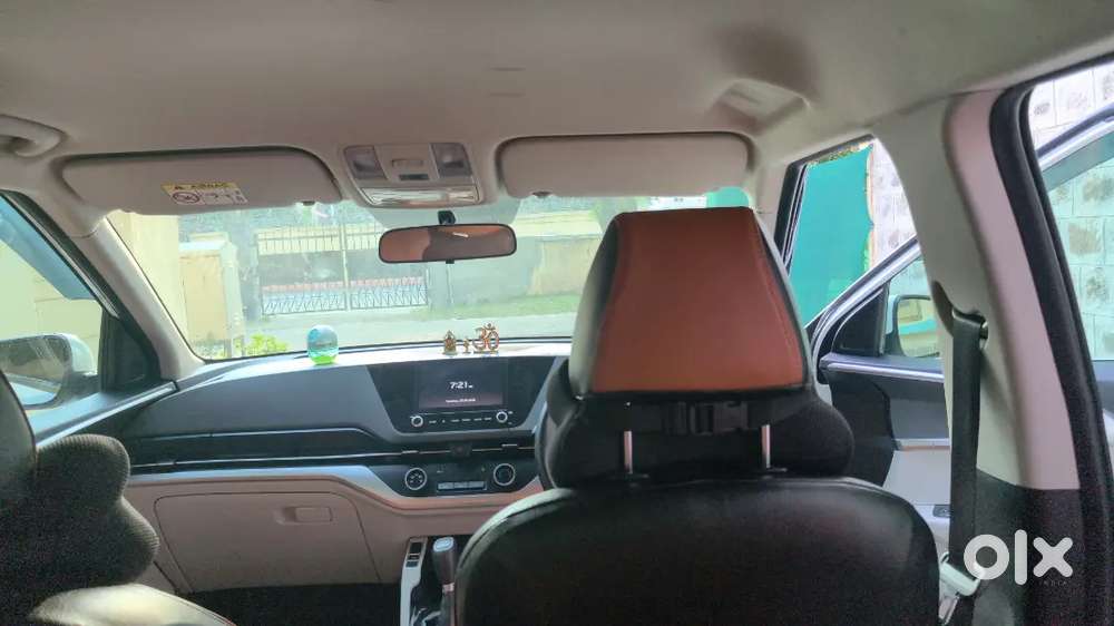 Kia Carens 2024 Petrol Well Maintained