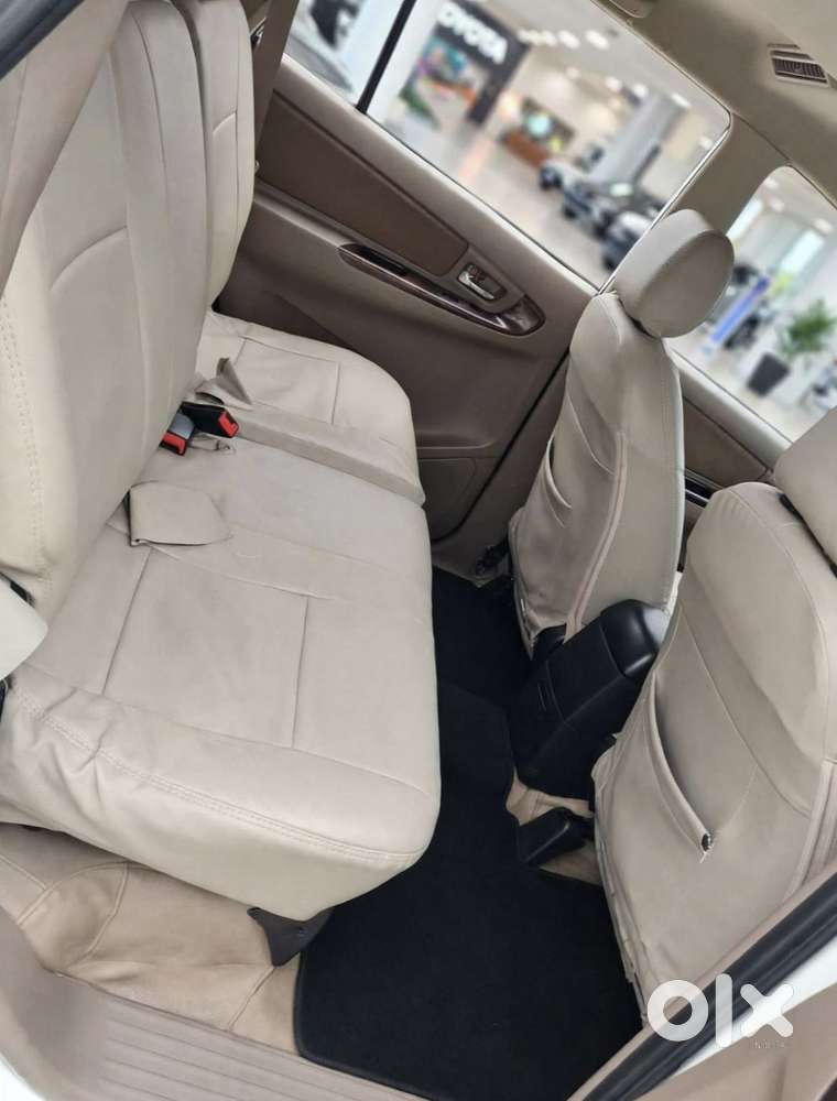 Toyota Innova 2.5 V 8 Str, 2016, Diesel