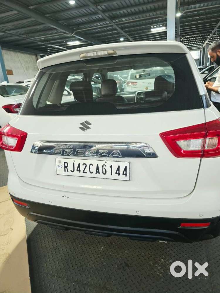 Maruti Suzuki Brezza, 2022, Petrol