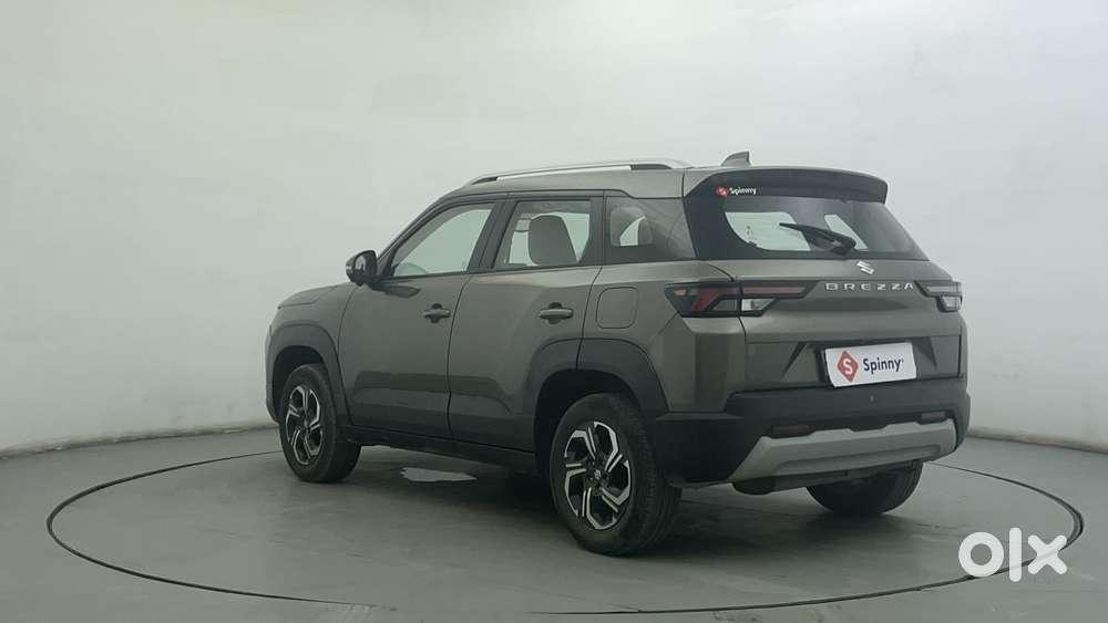Maruti Suzuki Brezza 1.5 Zxi At Smart Hybrid Dual Tone, 2022, Petrol