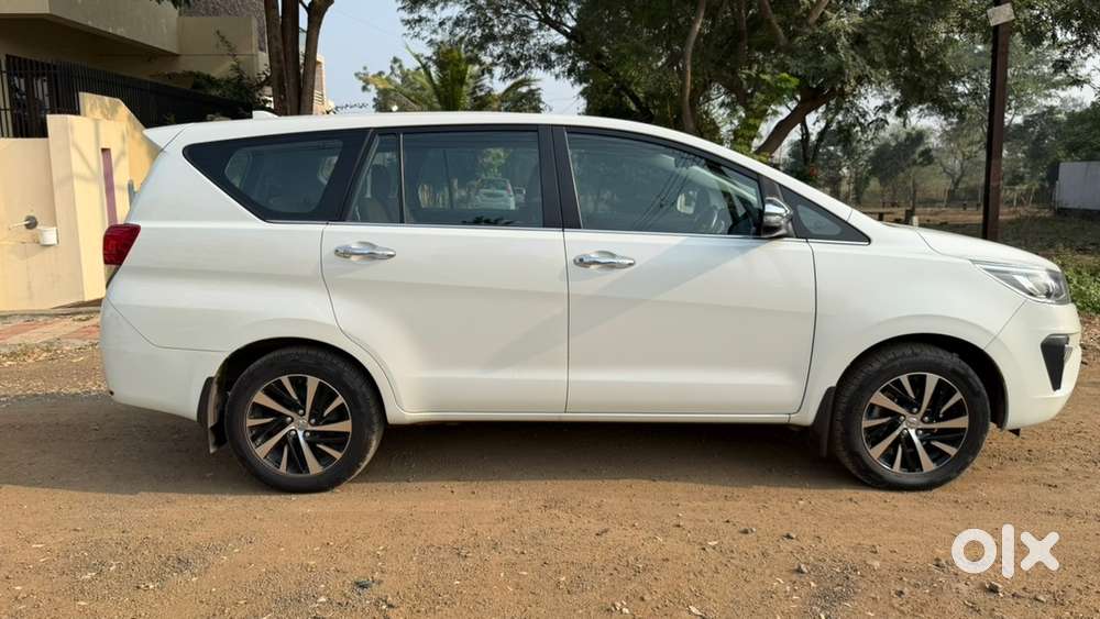 Toyota Innova Crysta 2022