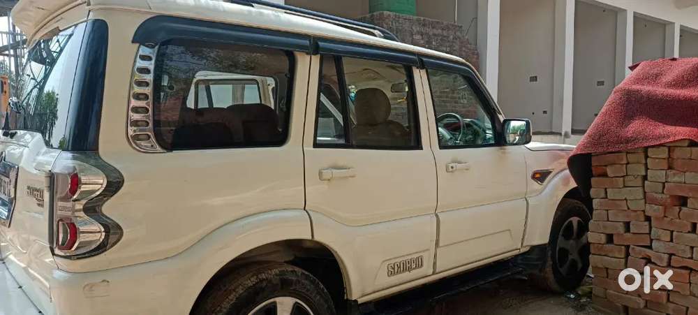 Mahindra Scorpio S6 Plus 2016