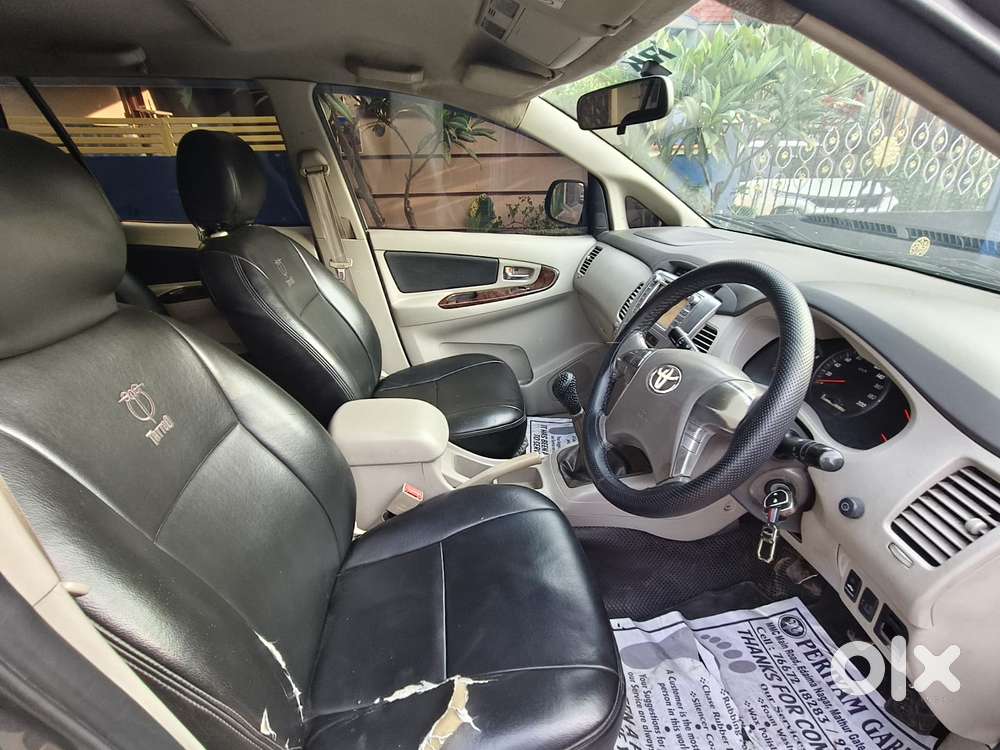 Toyota Innova 2.5 V 8 Str, 2014, Diesel