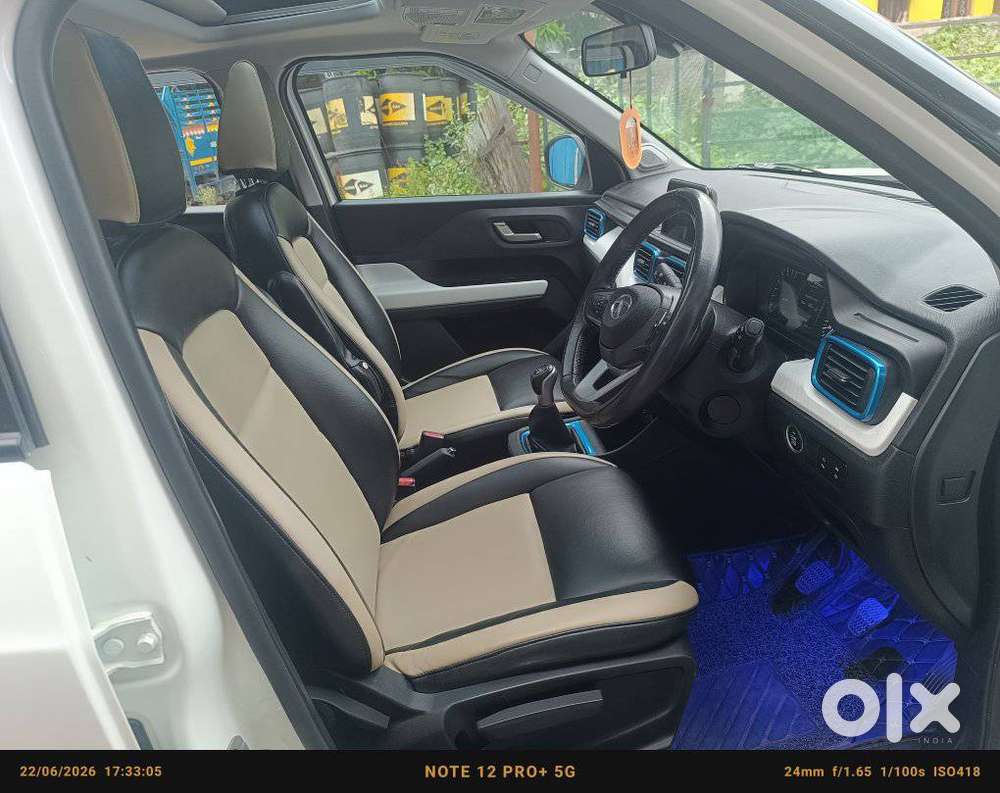 Tata Punch Creative Dual Tone Mt Sunroof, 2023, Petrol