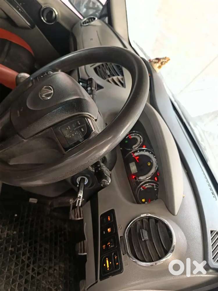 Mahindra Nuvosport 2016 Top Model