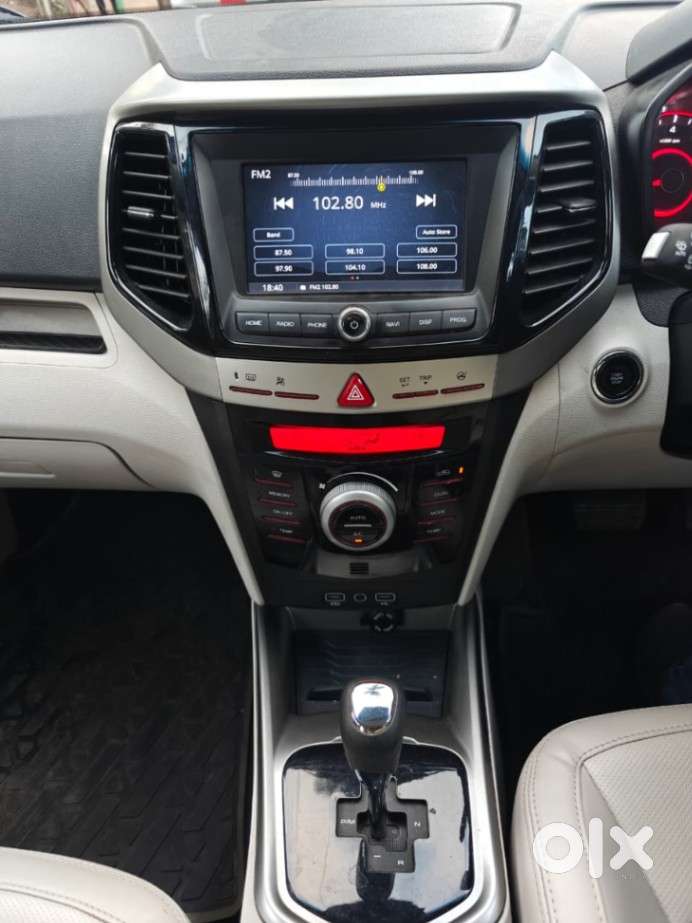 Mahindra Xuv300 1.2 W8 (o) Amt Petrol, 2022, Petrol