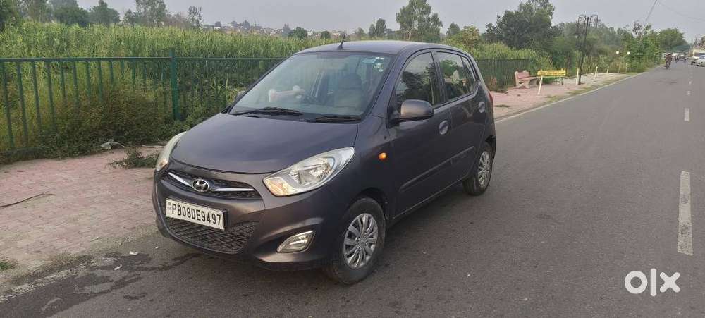 Hyundai I10 Sportz, 2015, Petrol