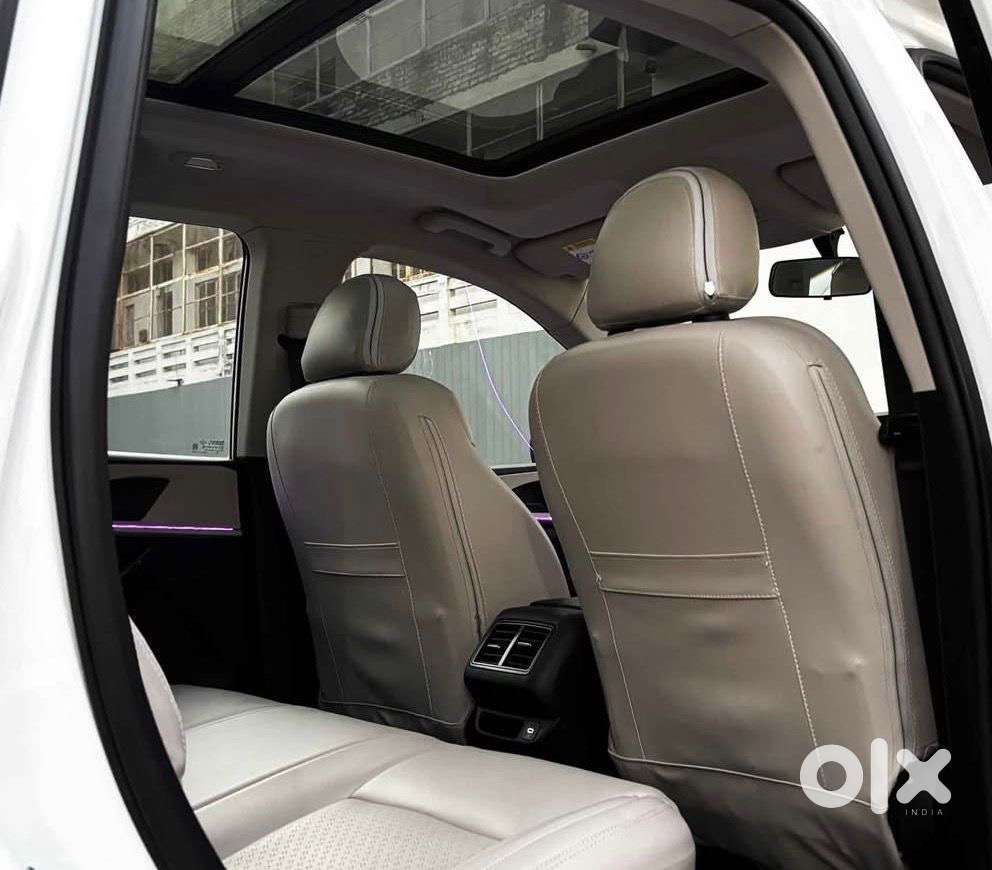 New-like Xuv700 2024 Ax5 At