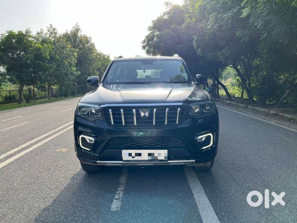 Mahindra Scorpio N Z8 Petrol At 7 Str, 2025, Petrol