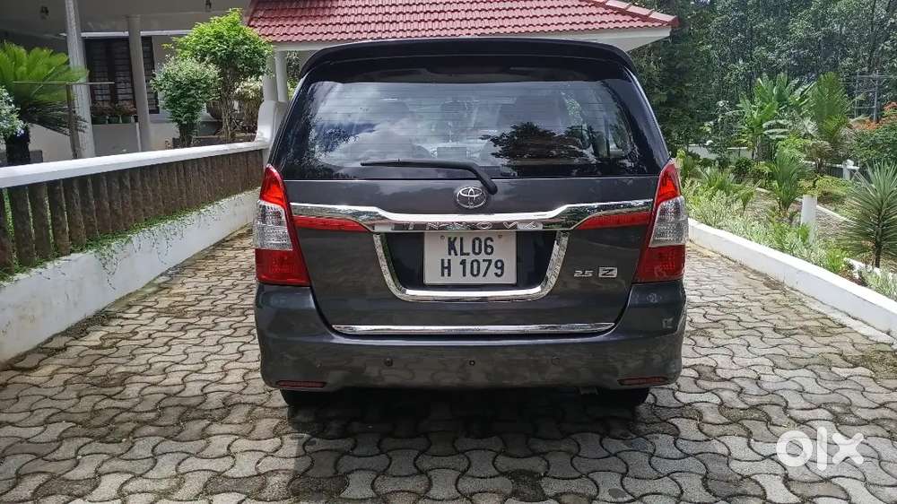 Toyota Innova 2015 Diesel 117000 Km Driven