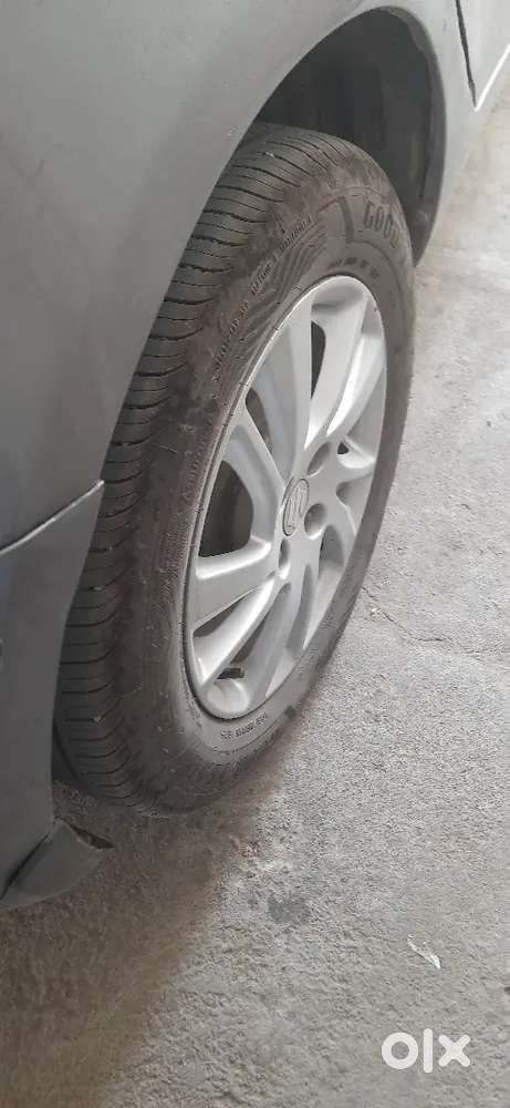 Maruti Suzuki Swift 2012