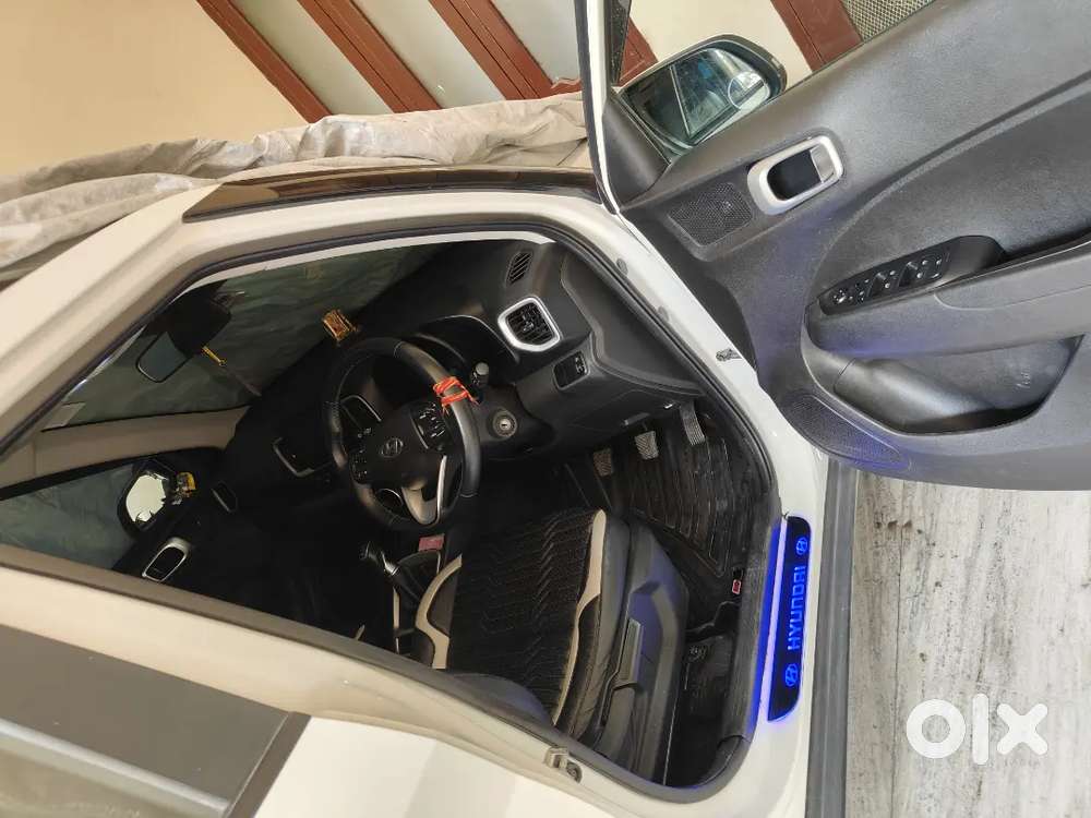 Hyundai Venue 2021 Diesel Well Maintained
