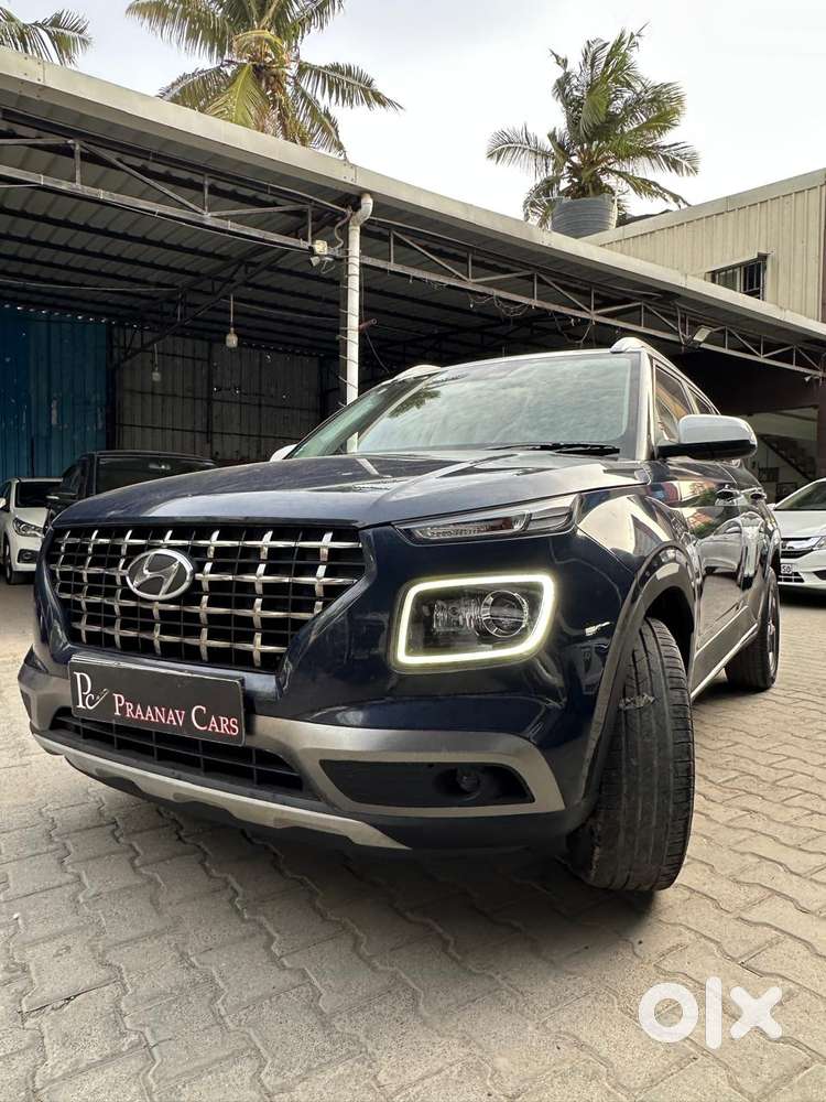 Hyundai Venue Sx Dual Tone, 2019, Petrol