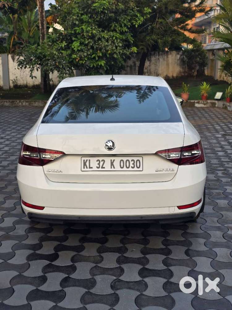 Skoda Superb Style 1.8, 2016, Petrol