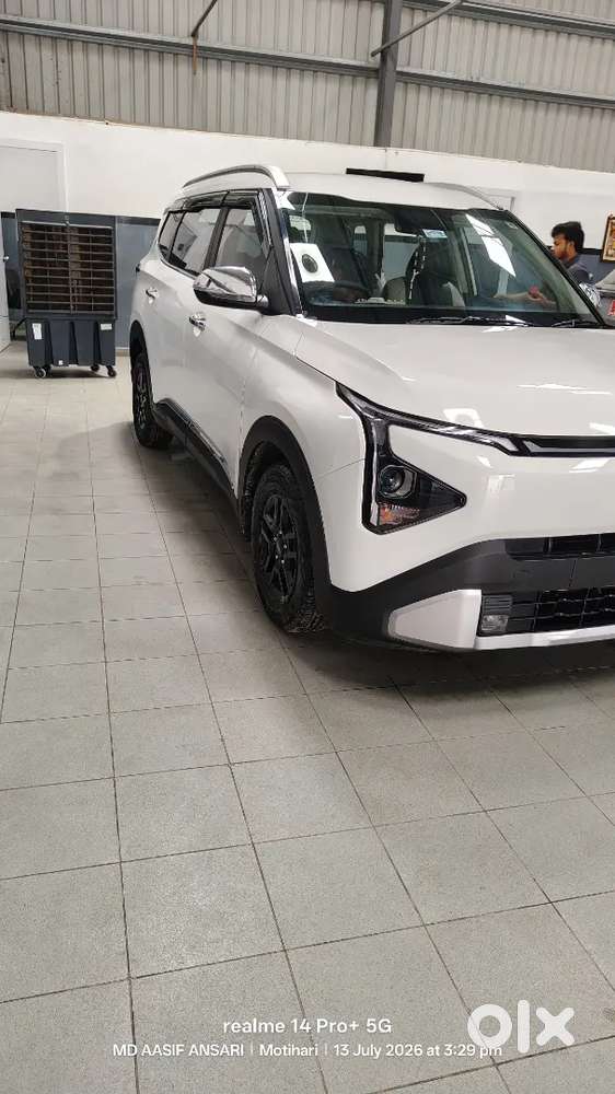 Kia Carens Clavis 2025 Petrol