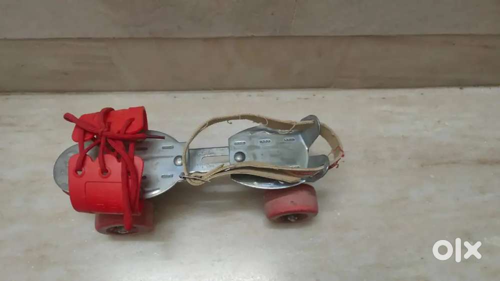 Skating Set &ndash; J.J. Jonex Skates, Helmet & Pads