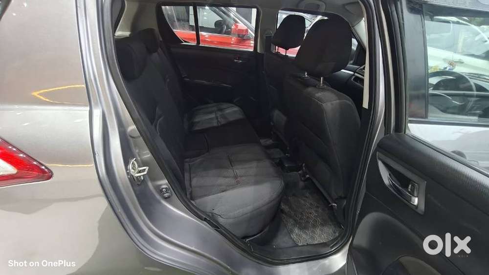 Maruti Suzuki Swift Vxi 1.2 Abs Bs-iv, 2012, Petrol