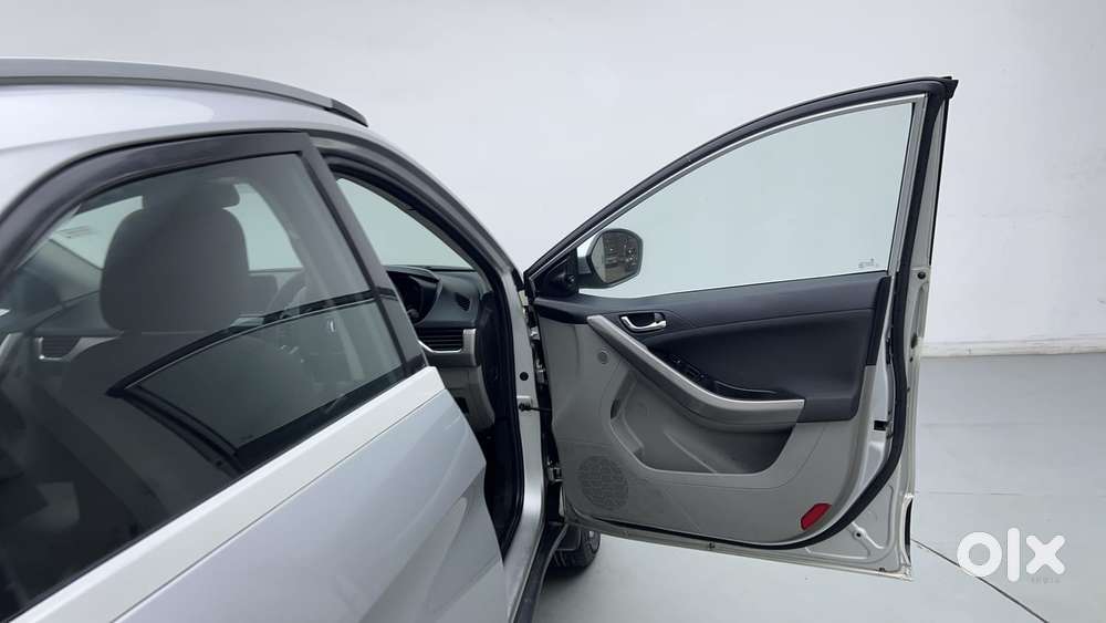 Tata Nexon 1.2 Revotron Xz Plus, 2018, Petrol