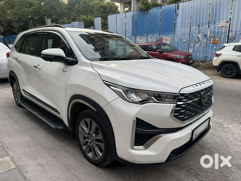 Toyota Innova Hycross 2.0 Zx (o) Hybrid 7 Str, 2025, Petrol