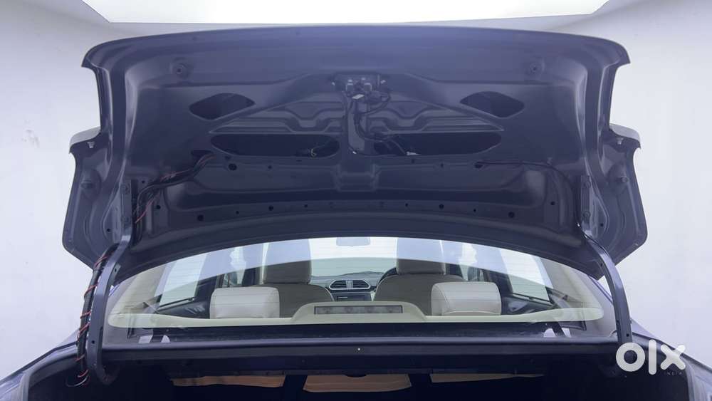 Maruti Suzuki Dzire 1.2 Zxi Amt, 2018, Petrol