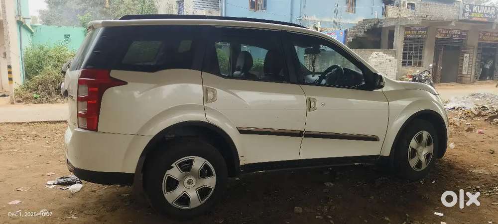 Mahindra Xuv500 2wd 2017
