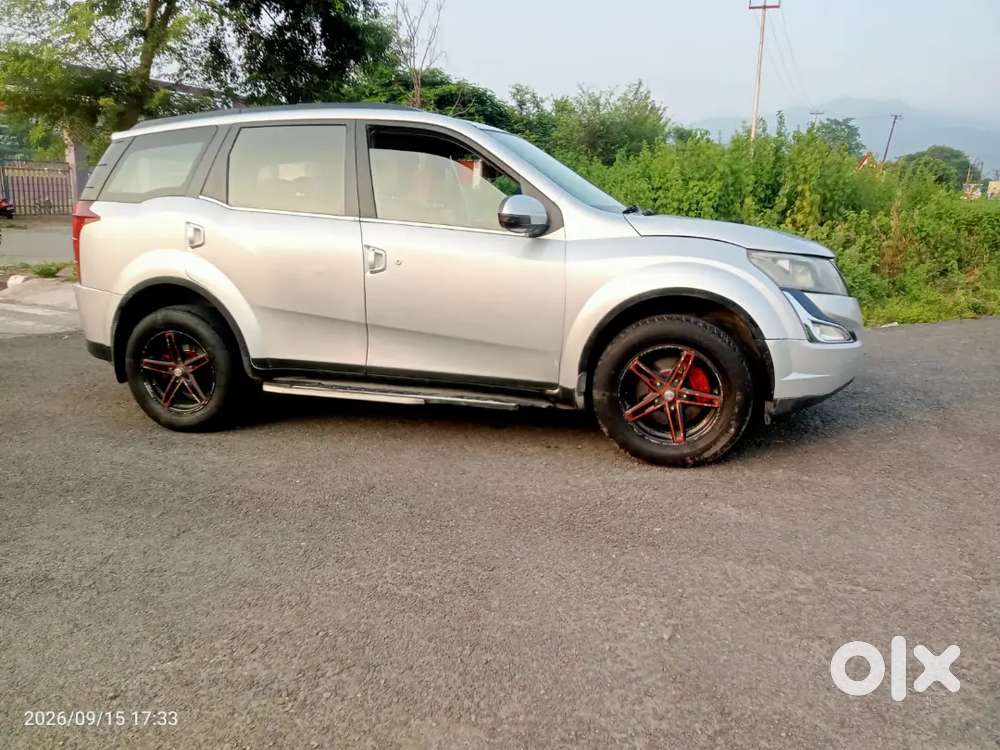 Mahindra Xuv500 W10 2016