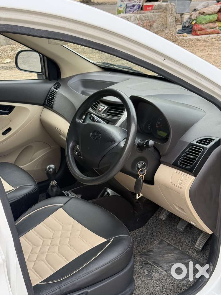 Hyundai Eon Era +, 2017, Petrol