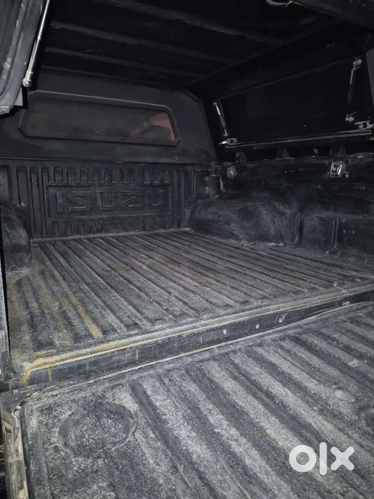 Isuzu D-max V-cross 2024 Diesel 80000 Km Driven