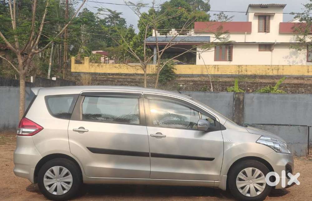 Maruti Suzuki Ertiga Vxi Shvs, 2017, Petrol