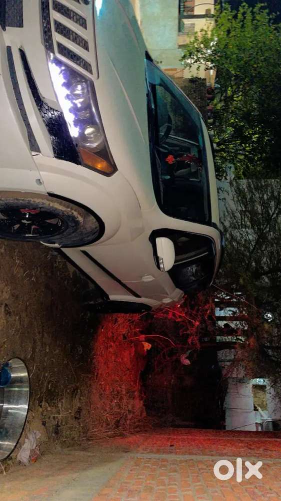 Runing Me Hai Xuv500 2014