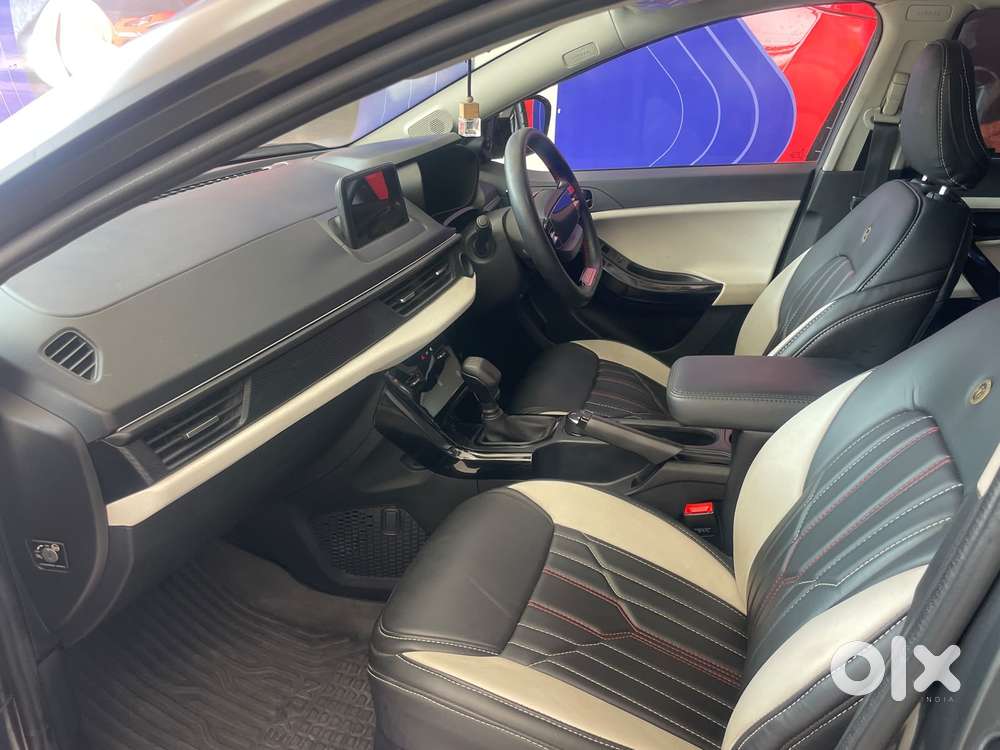 Tata Nexon, 2023, Petrol