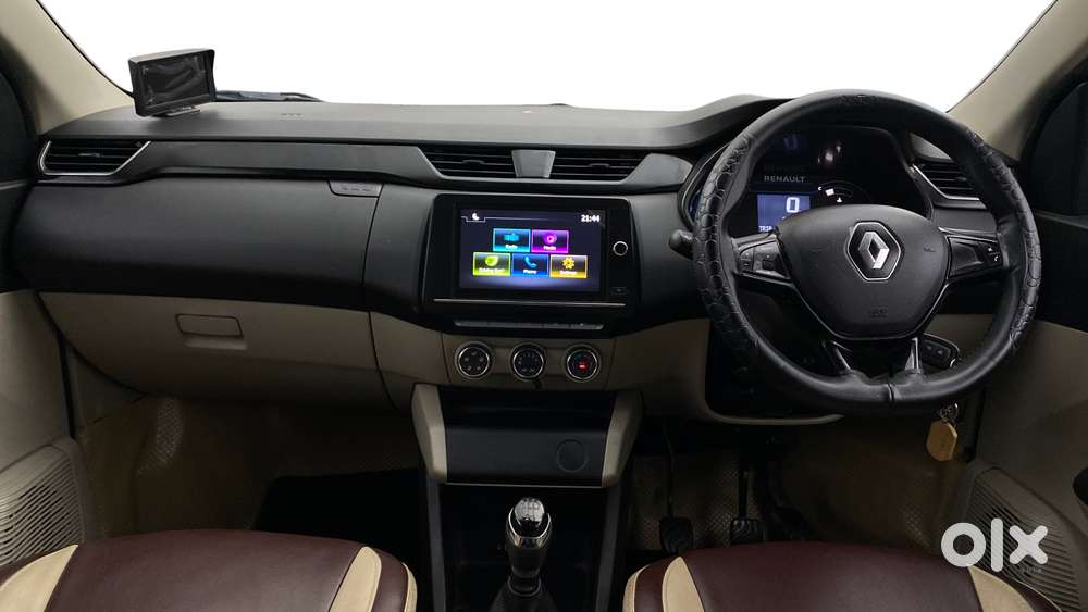 Renault Triber Rxt, 2023, Petrol