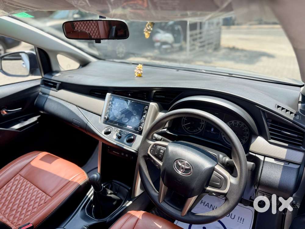 Toyota Innova Crysta 2.4 G Mt 7 Str, 2023, Diesel