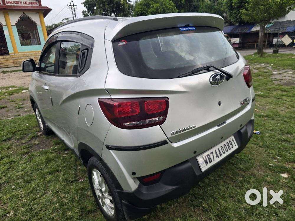 Mahindra Kuv 100 Mfalcon G80 K8 Dual Tone, 2017, Petrol