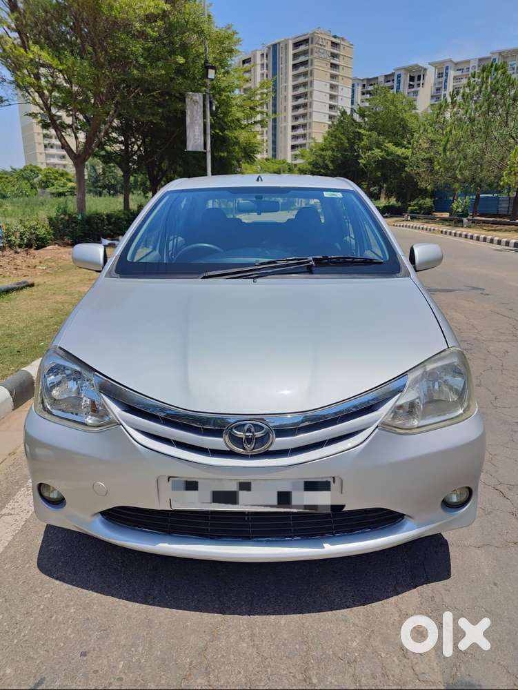 Toyota Etios V, 2011, Petrol
