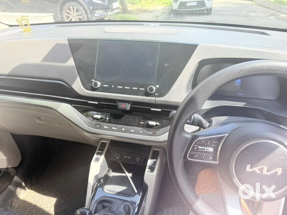 Kia Carens 2022 Diesel Well Maintained