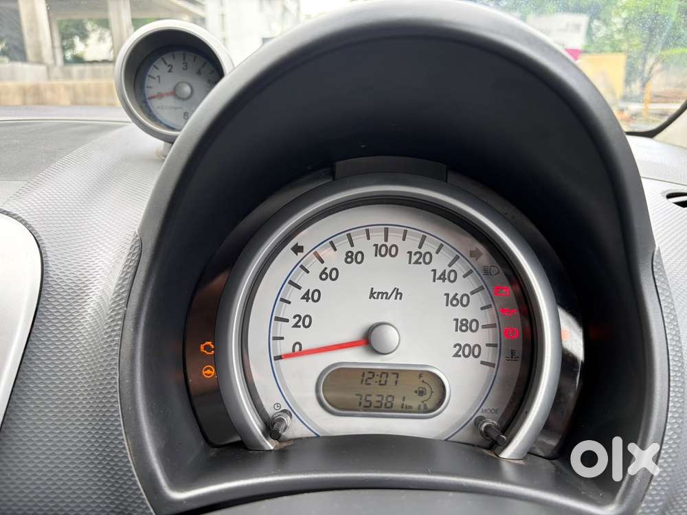 Maruti Suzuki Ritz Vxi, 2009, Petrol