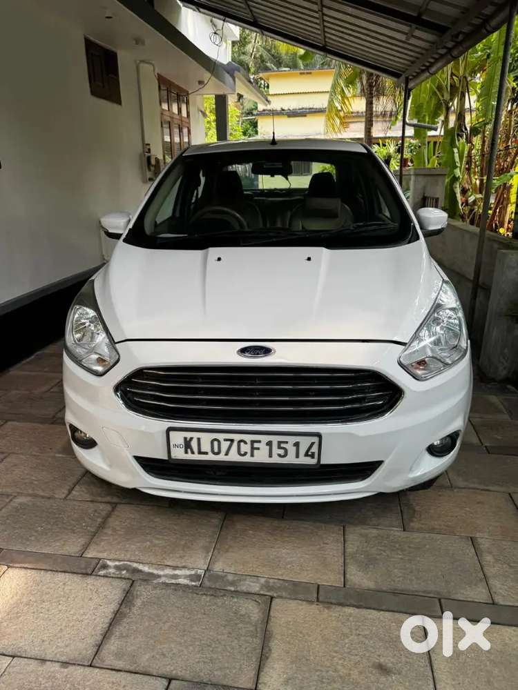Ford Aspire Titanium Blu 2015