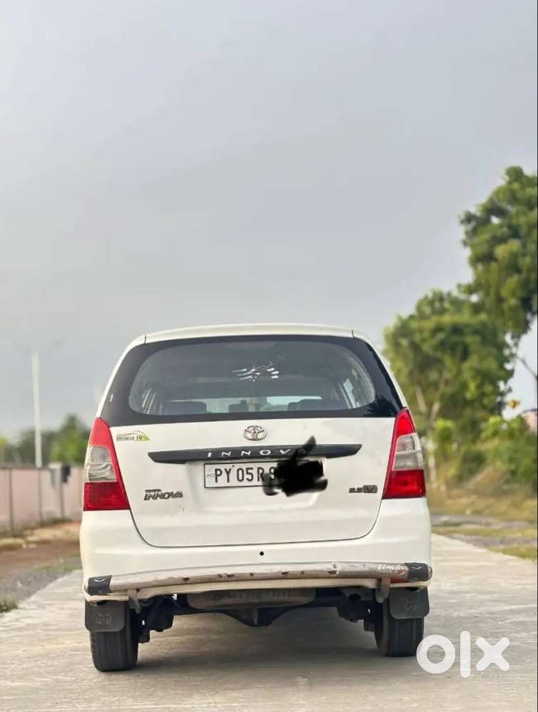 Toyota Innova 2013 Diesel 145000 Km Driven