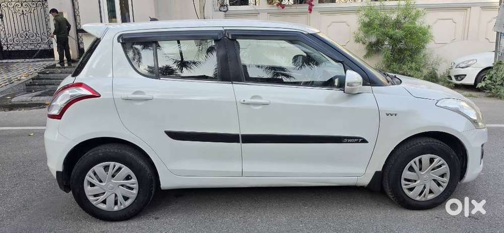 Maruti Suzuki Swift 1.2 Vxi (o), 2014, Petrol