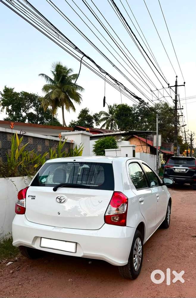 Toyota Etios Liva 2016