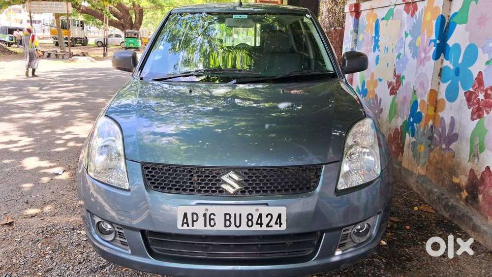 Maruti Suzuki Swift Vxi Bsiv, 2011, Petrol