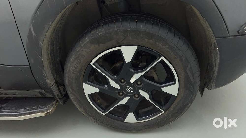 Tata Punch Creative Dual Tone Amt Sunroof, 2023, Petrol