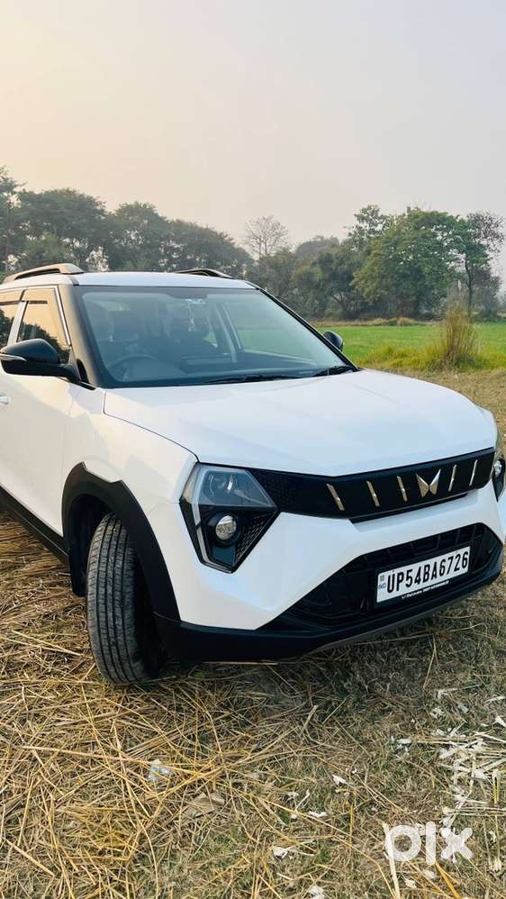 Mahindra Xuv 3xo 2025 Petrol Well Maintained
