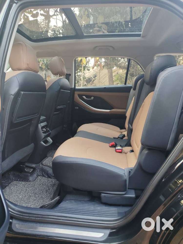 Hyundai Alcazar Platinum, 2025, Petrol